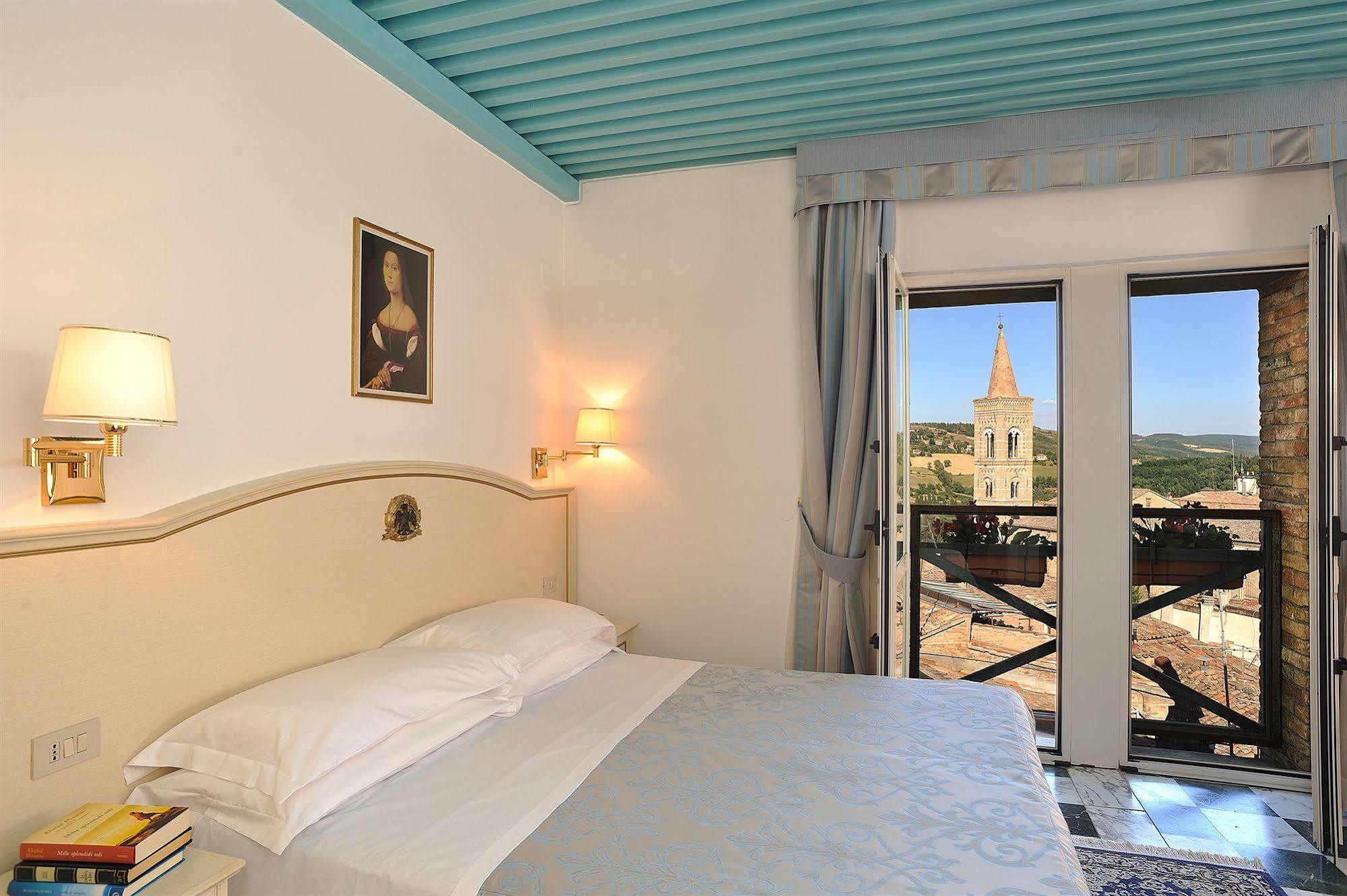Albergo Hotel Raffaello Urbino Exterior foto